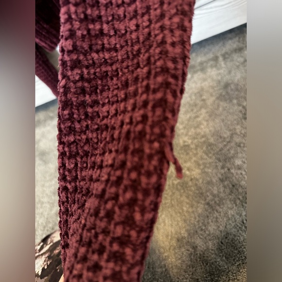 Burgundy Knit Sweater Size Small - Picture 3 of 4